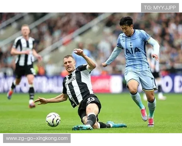 孙兴慜左路回扣形成内斜线推进，热刺继续占据优势